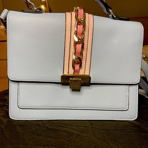 A beautiful and casual bag from ALDO